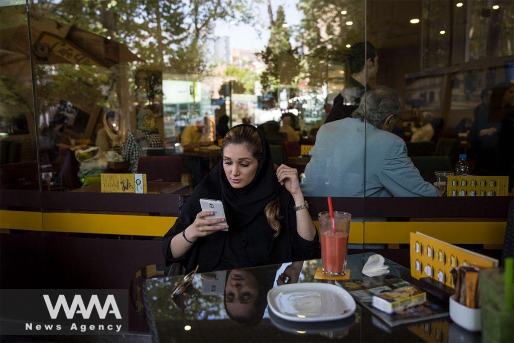 does instagram and whatsapp work in iran