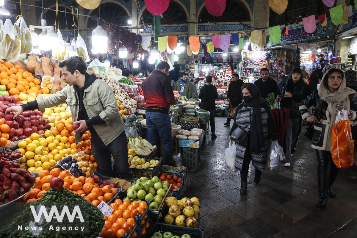 People walk in the Tajrish Bazaar during the holy month of Ramadan in Tehran/WANA (West Asia News Agency)