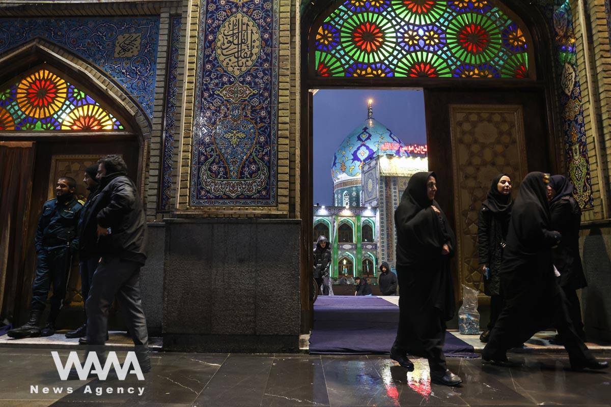 Iranian women leave Imamzadeh Saleh shrine during the holy month of Ramadan in Tehran/WANA (West Asia News Agency)