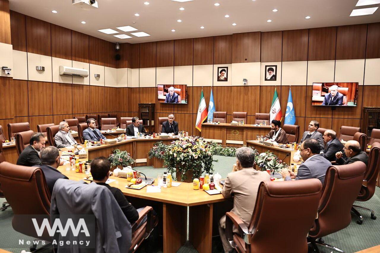 Mohammad Eslami in a meeting with members of the Parliamentary Commission on Industry and Mines. Social Media / WANA News Agency